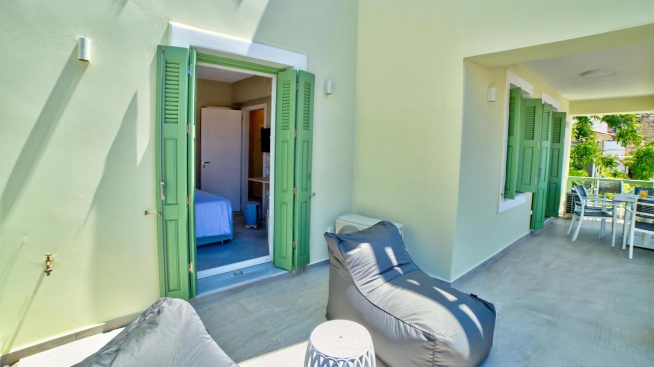 Corali Suites Andros Баци Екстериор снимка