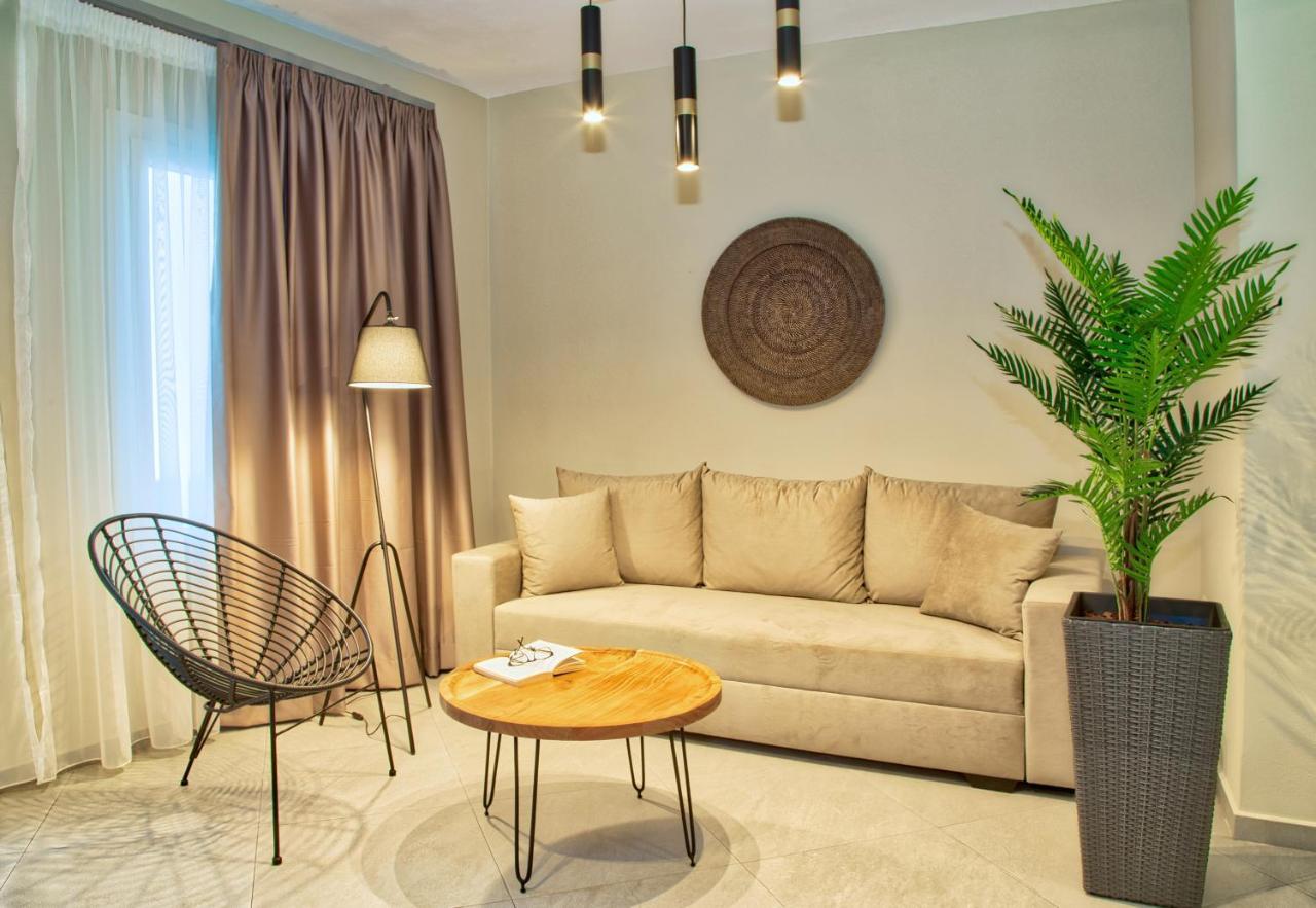 Corali Suites Andros Баци Екстериор снимка