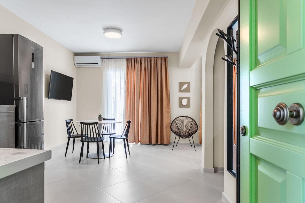 Corali Suites Andros Баци Екстериор снимка
